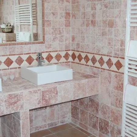 Guest house La Charlisa 3*