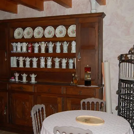 Guest house La Charlisa 3*