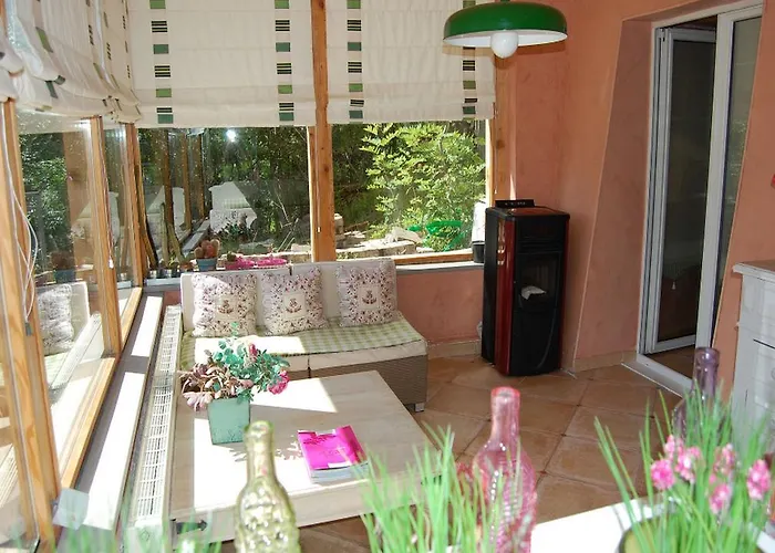 Гостевой дом La Charlisa